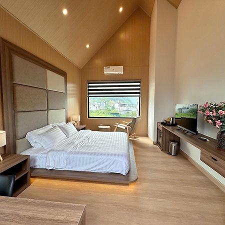 Odyssey Hostel, Tours & Motorbikes Rental Ha Giang Exterior foto